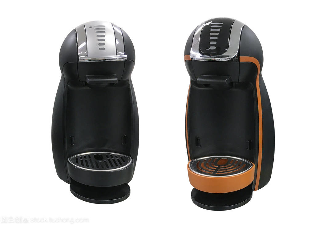 在白色背景上孤立的咖啡機
